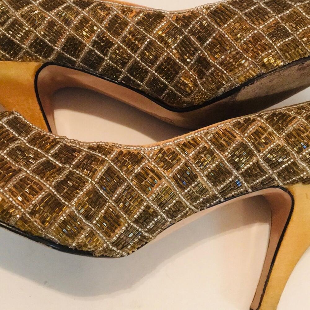 I MAGNIN VINTAGE BEADED LOVELIES HEEL POINTY TOE